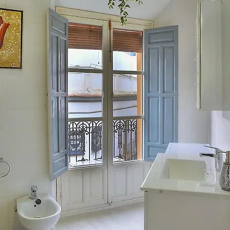 Exclusivos Balcones Semana Santa * إشبيلية